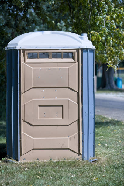 Best Portable restroom trailer rental  in Mount Sterling, IL